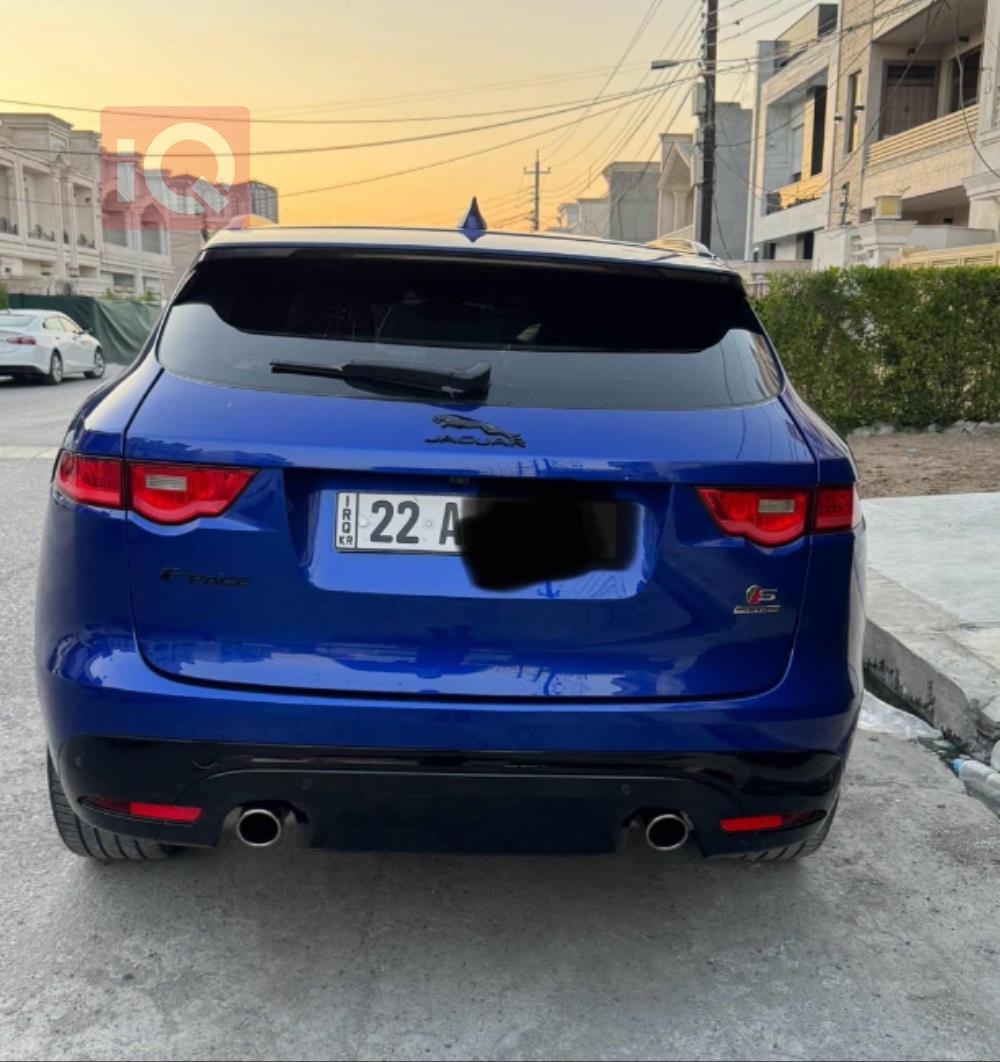 جاكوار إف-بيس